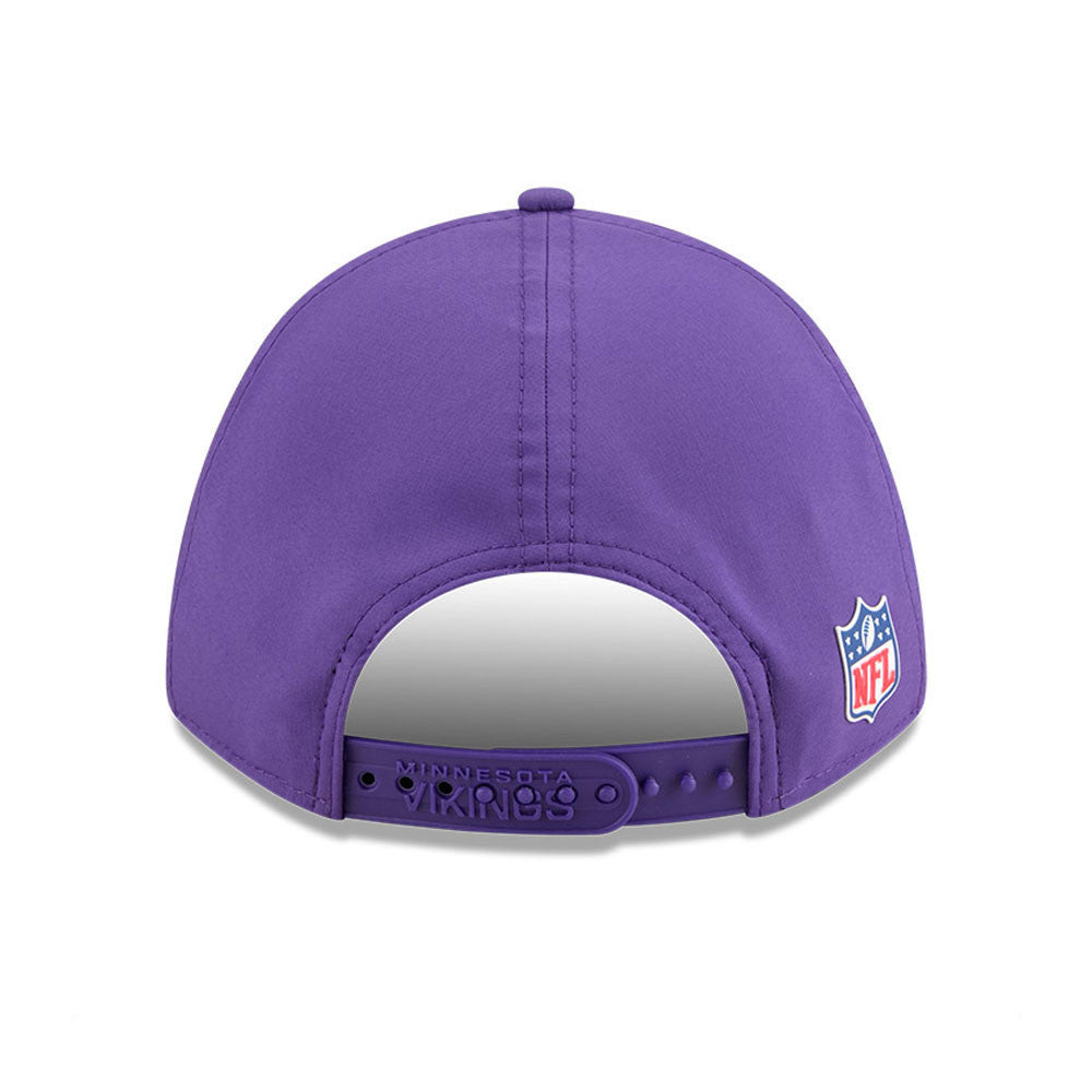 Minnesota Vikings New Era 2025 Sideline 9FORTY M-Crown Adjustable Hat
