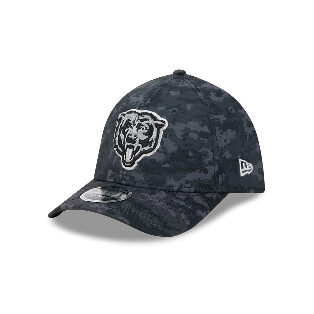 Chicago Bears New Era 2026 Salute To Service 39THIRTY M-Crown Stretch Hat