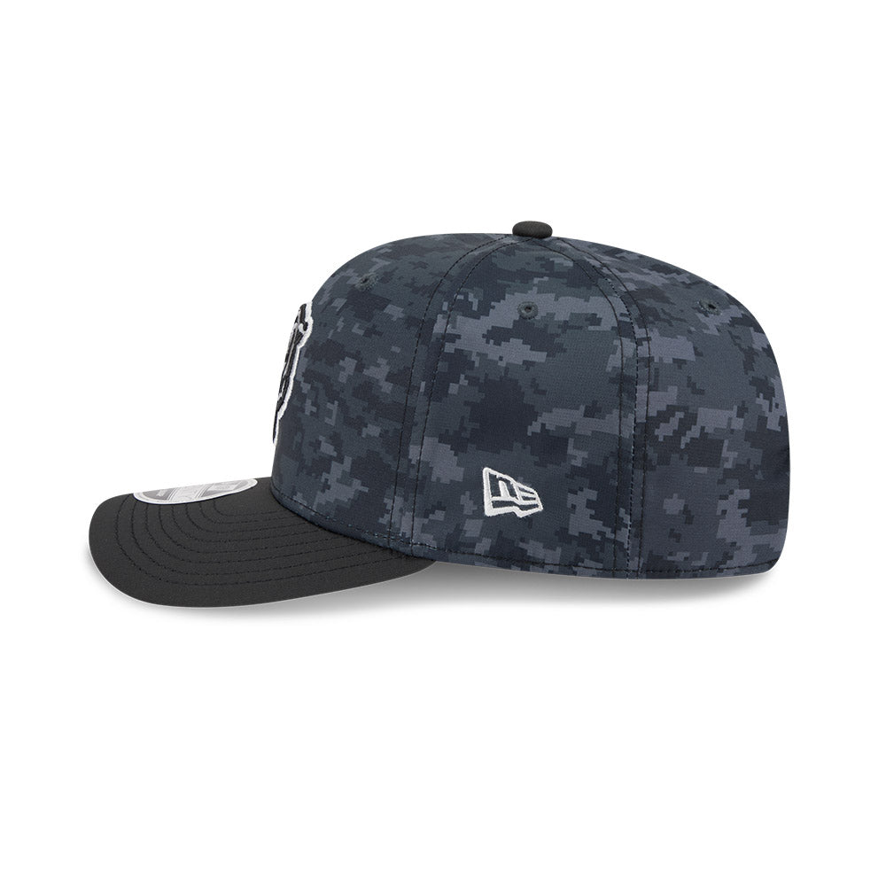 Chicago Bears New Era 2026 Salute To Service 9SEVENTY Stretch-Snap Adjustable Hat