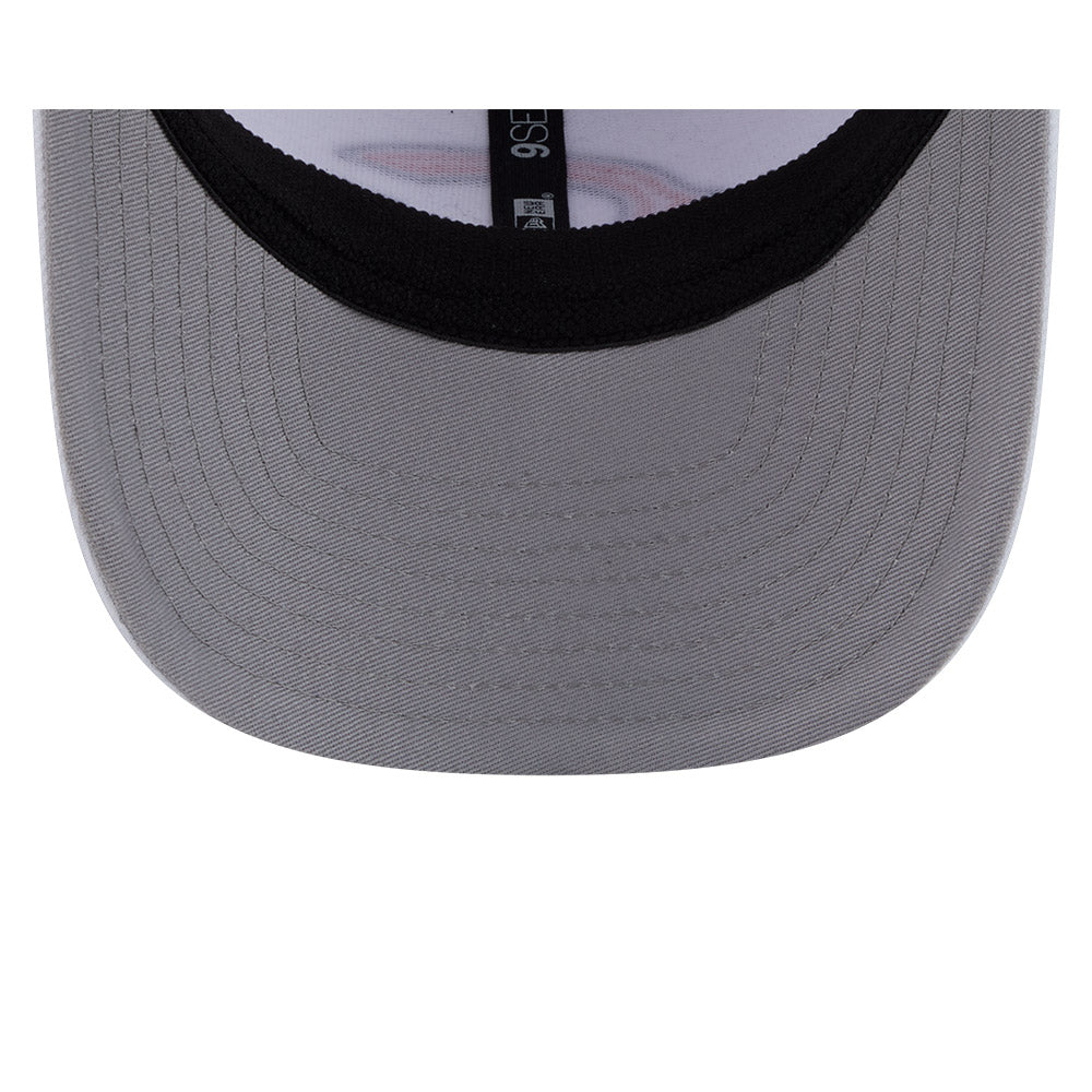 Chicago Bears New Era 9SEVENTY White EG Performance Stretch-Snap Adjustable Hat