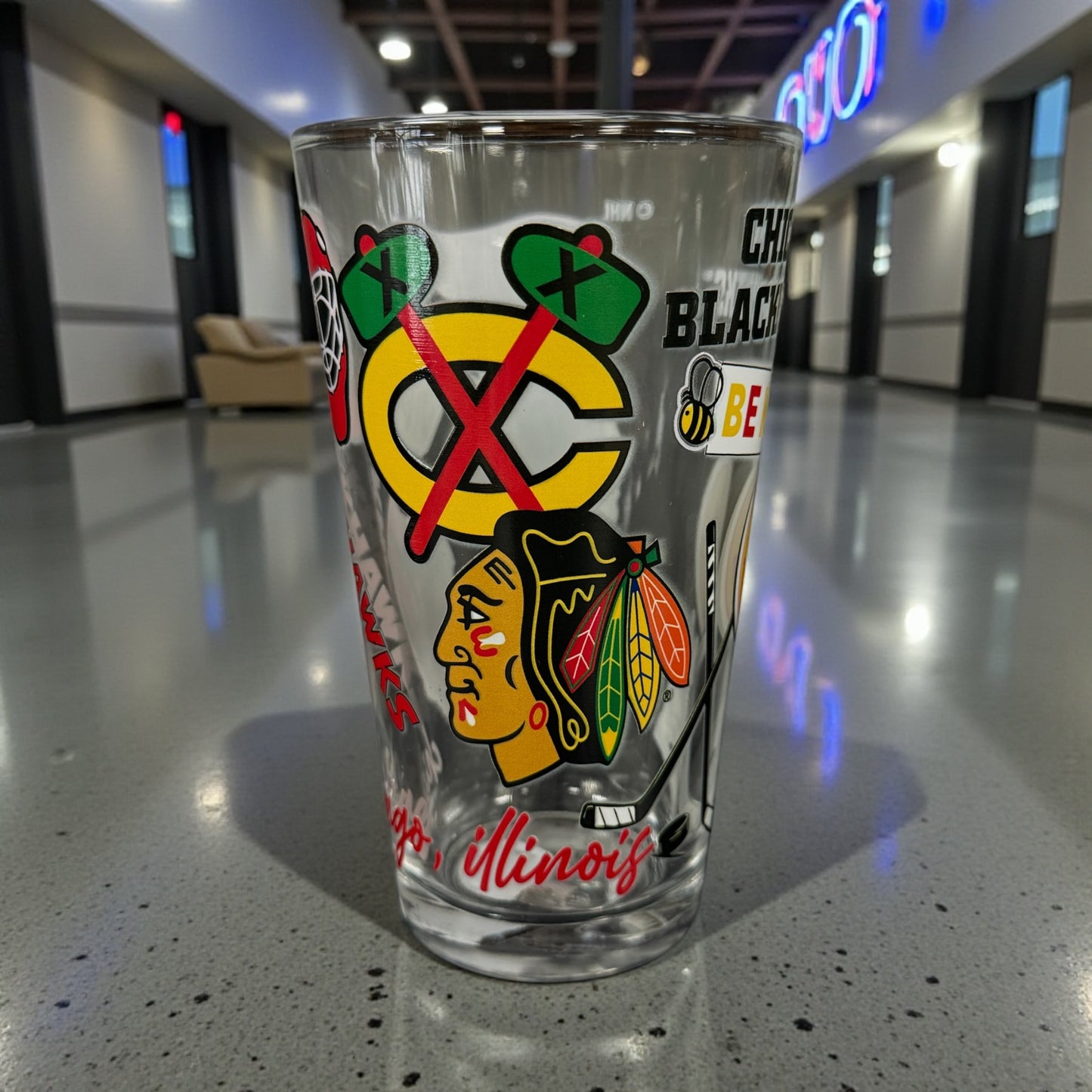 Chicago Blackhawks 16 oz. Native Design Pint Glass