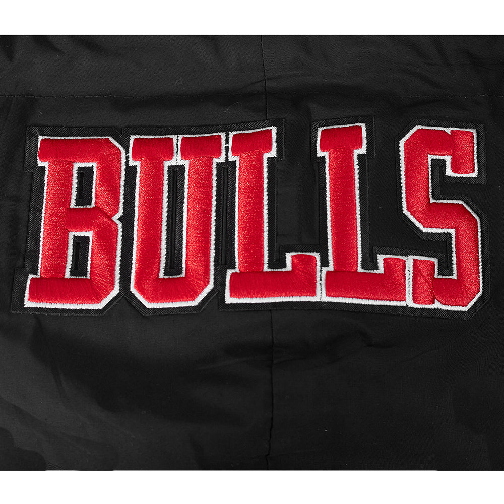 Chicago Bulls Pro Standard Men's Black Classic Woven Full Zip Hoodie