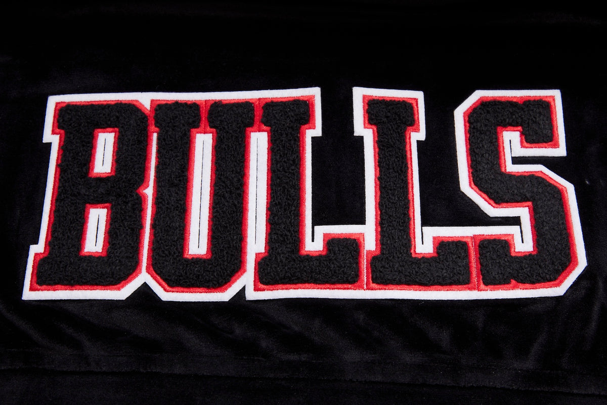 Chicago Bulls Pro Standard Women's Velour Full Zip Hoodie