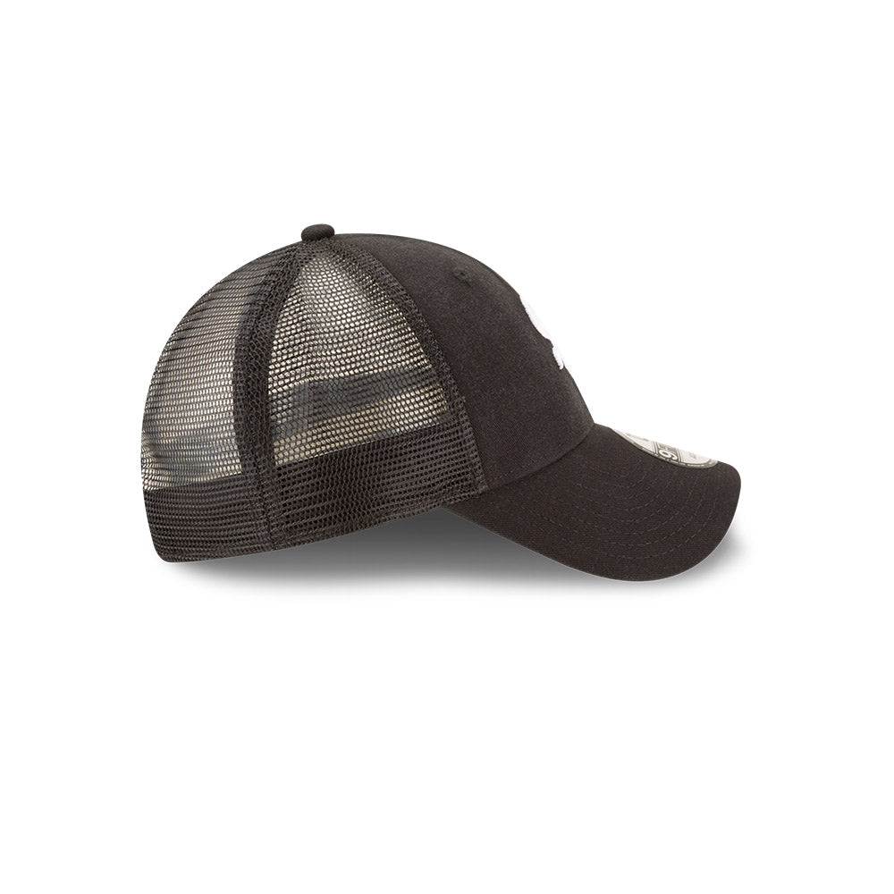 Chicago White Sox New Era Black 9FORTY Trucker Adjustable Hat