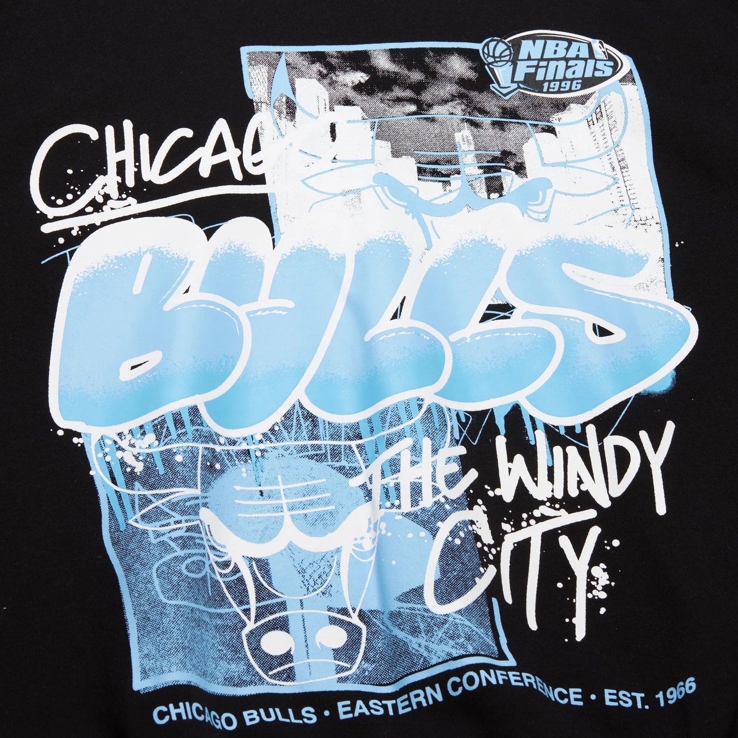 Chicago Bulls Mitchell & Ness Black/Light Blue Throw Down Crew