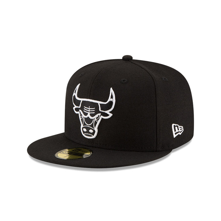 Chicago Bulls Black w/ White Logo New Era 59FIFTY Fitted Hat