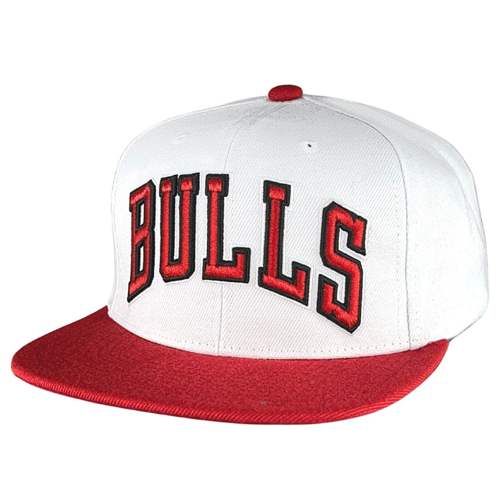 Mitchell & Ness x NBA Bulls White & Red Snapback Hat
