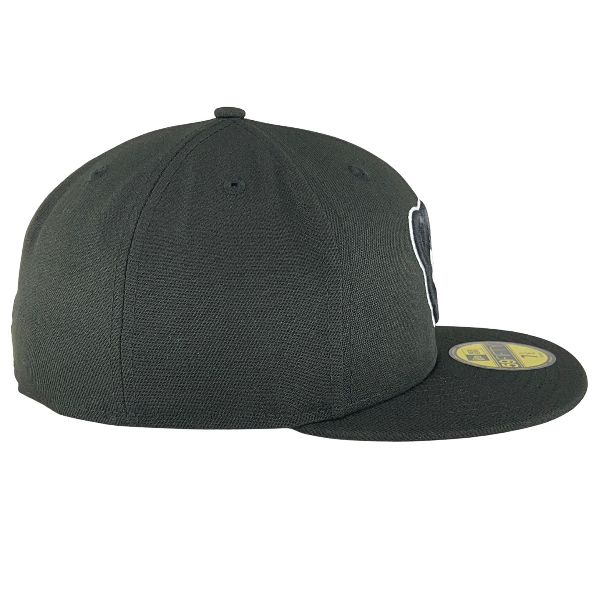 Chicago Cubs 1962 - 1971 Logo Black New Era 59FIFTY Fitted Hat – Clark  Street Sports